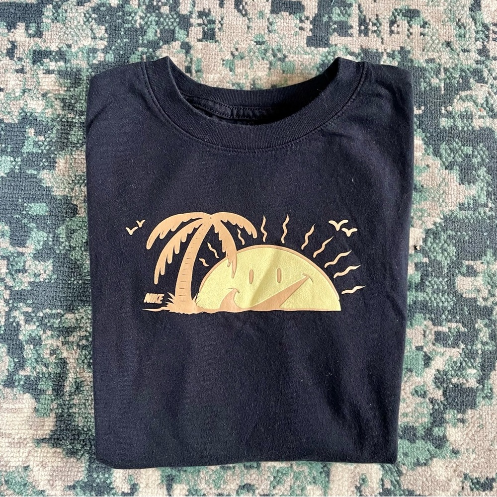 Nike Kids Tee T-Shirt Top Medium Black Yellow Sun Graphic Shirt Girls